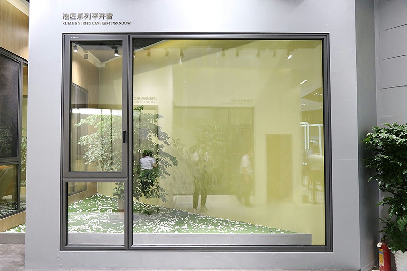 铝合金门窗