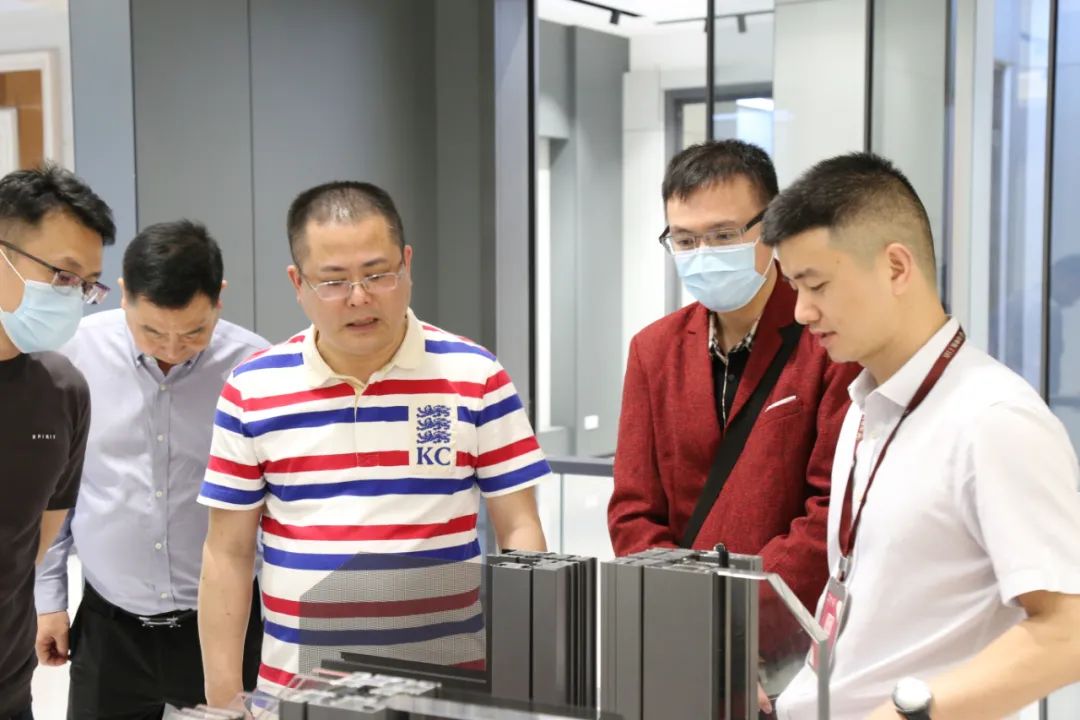 帝奥斯门窗