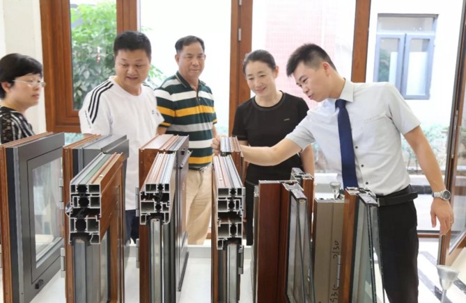 帝奥斯门窗