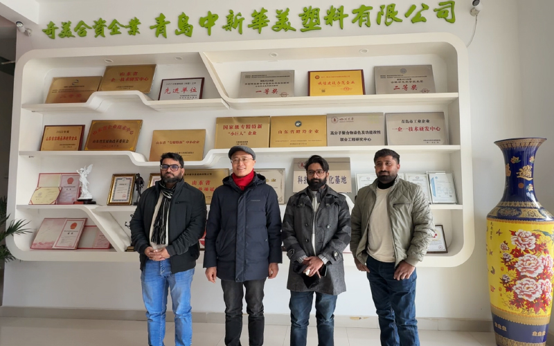 巴基斯坦客户合影留念