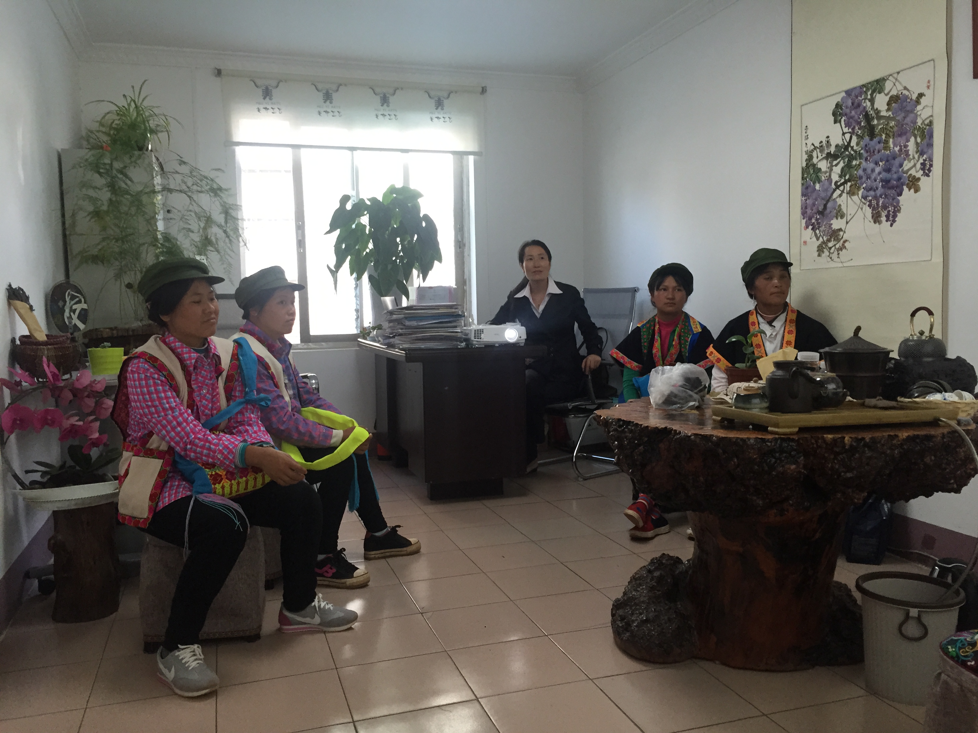 文化扶贫” 昆明难看工艺礼品厂助力扶贫攻坚工程7 文化扶贫” 昆明难看工艺礼品厂助力扶贫攻坚工程7