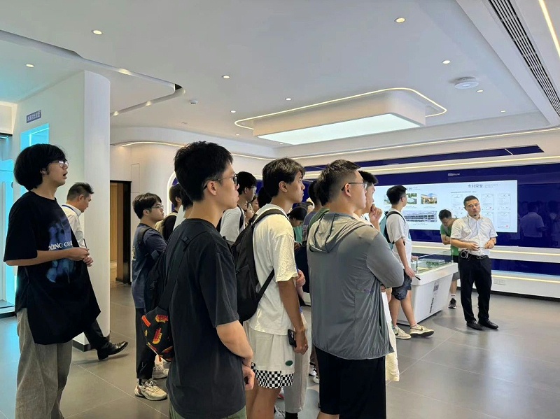 欢迎广东工业大学新能源科学与工程专业师生莅临5845cc威斯尼斯人参观交流 欢迎广东工业大学新能源科学与工程专业师生莅临5845cc威斯尼斯人参观交流