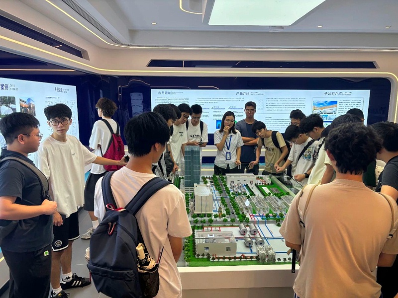 欢迎广东工业大学新能源科学与工程专业师生莅临5845cc威斯尼斯人参观交流 欢迎广东工业大学新能源科学与工程专业师生莅临5845cc威斯尼斯人参观交流