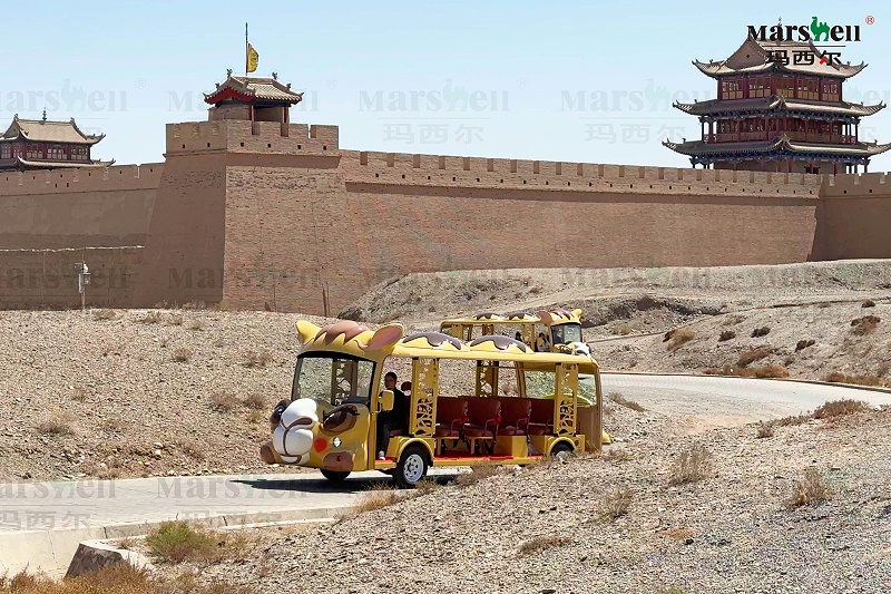 甘肃嘉峪关骆驼造型观光车 (2)