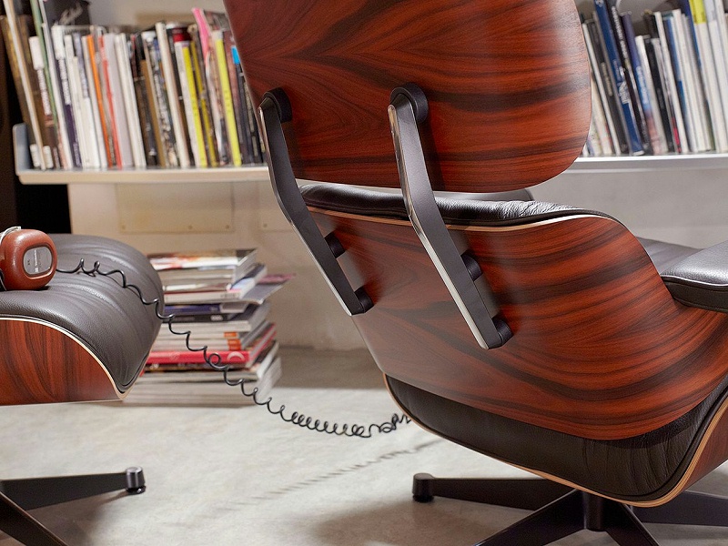 重新推出布艺软垫 Eames 休闲椅 – 这款标志性扶手椅既实用又奢华4