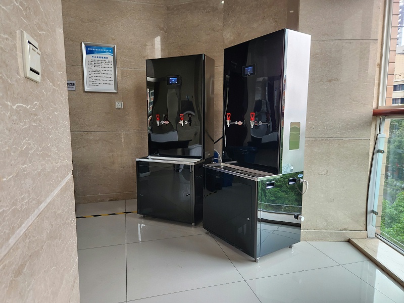 步进式开水器安装完工图 步进式开水器安装完工图