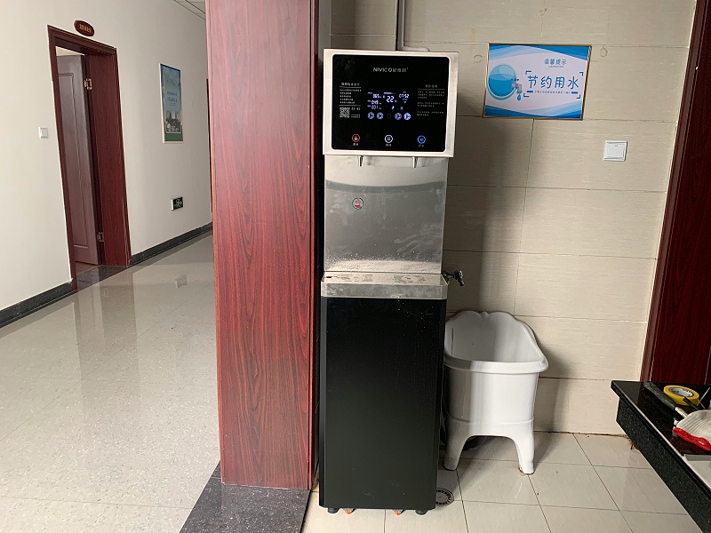 4楼安装直饮水机 4楼安装直饮水机