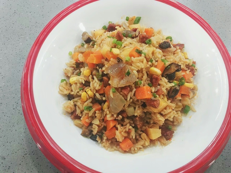 1-彩蔬腊肠焖饭 1-彩蔬腊肠焖饭