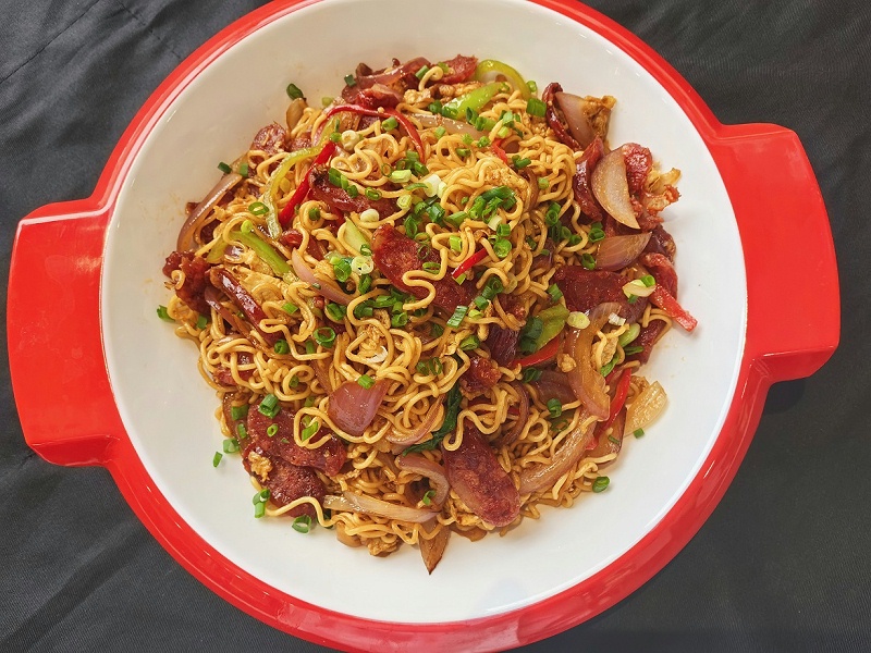 川味腊肠炒面 川味腊肠炒面