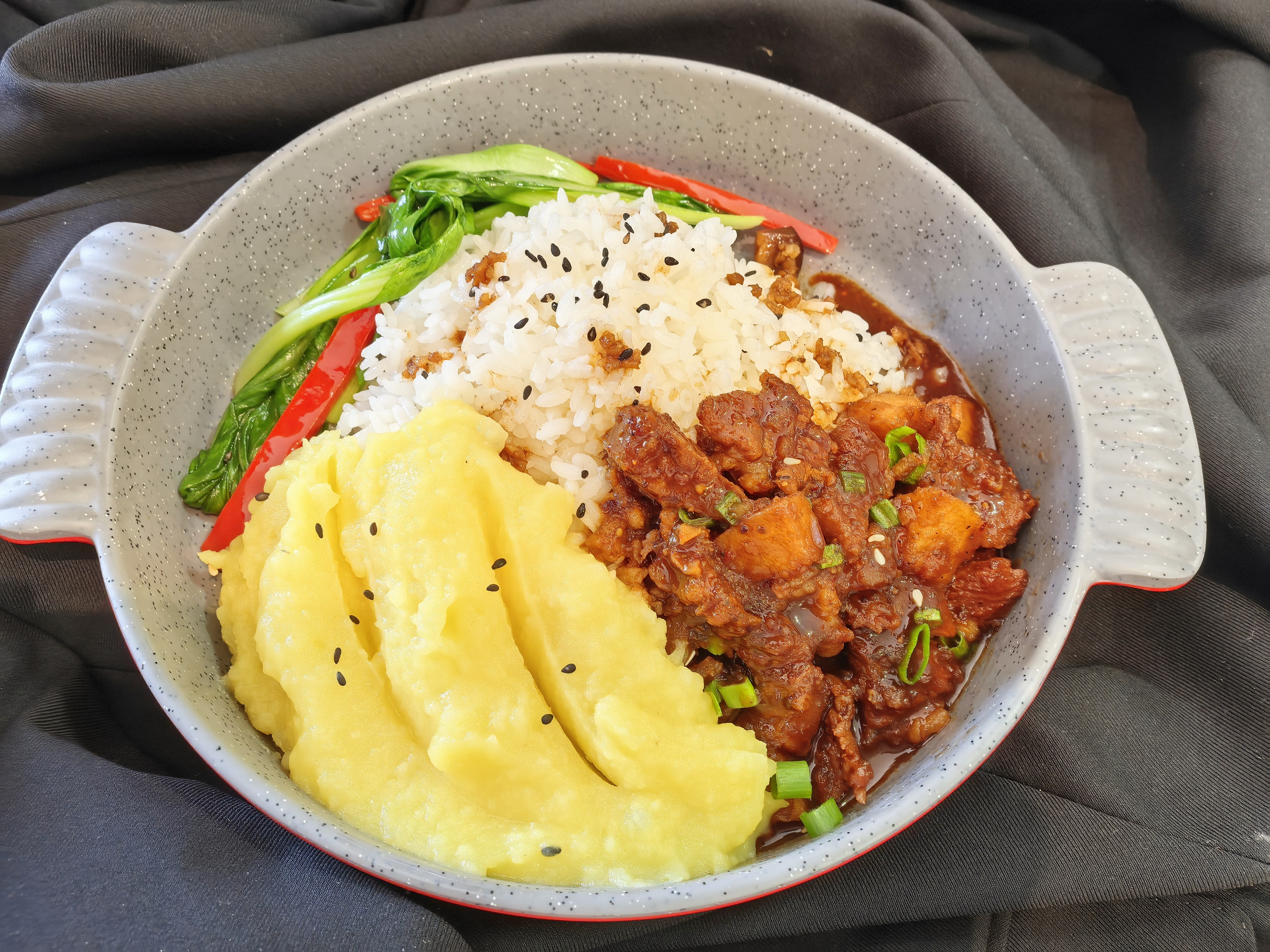 4-甜辣牛肉土豆泥拌饭
